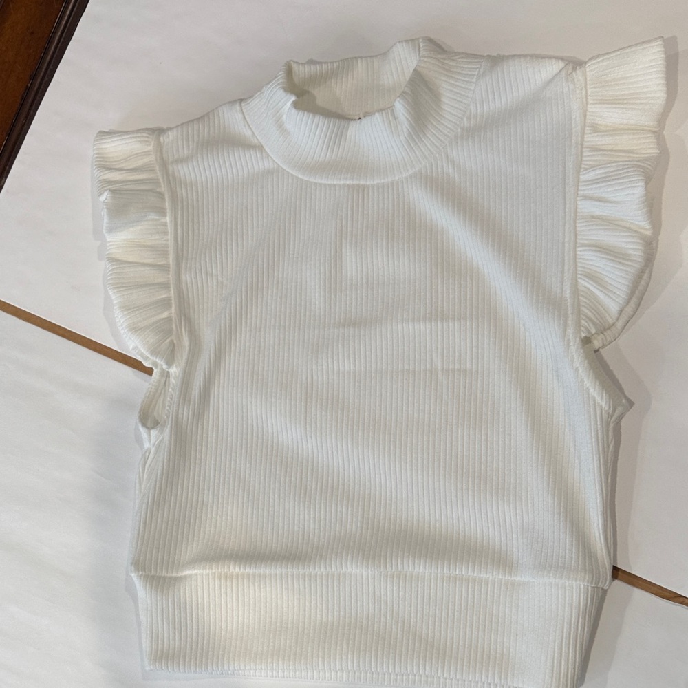 Storia White Ruffled Blouse